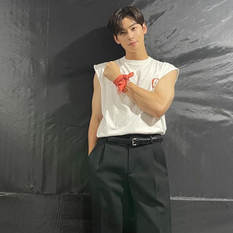 Get a muscular body with Cha Eun-woo's workout routine and diet plan